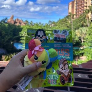 Aulani wishable snow cone